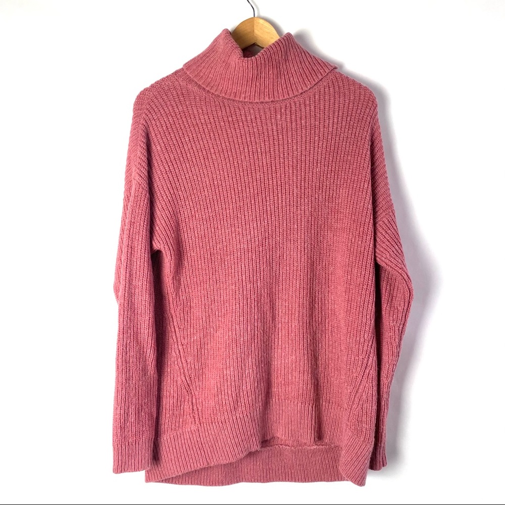 Lou & Gray Cut Out Back Pink Knit Oversize Sweater